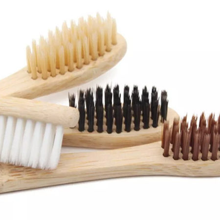 Деревянная зубная щетка – экологичность и максимальный результат